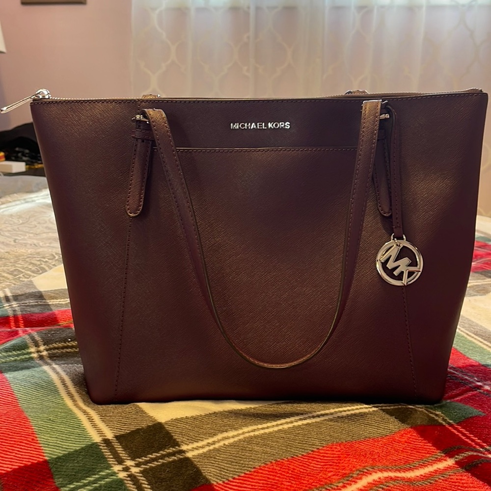 **BLOW OUT SALE** Michael Kors Tote Bag
